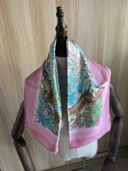 2022 нов прием на модерен елегантен розов копринен шал двустранен 90*90 см квадратна шал саржевая обвивка за жени дама момиче Новости.