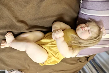 FBBD60cm Reborn Baby Юни 7 месеца Спящата Готова Кукла под формата На видео Клипове С Вкоренените ръчно Коса Висококачествени 3D-Играчки За Децата