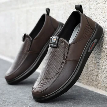 Мъжки кожени обувки, есен нова мода мъжки обувки, мъжки ежедневни обувки, черна и Удобна британската обувки с кръгло бомбе, мъжки обувки