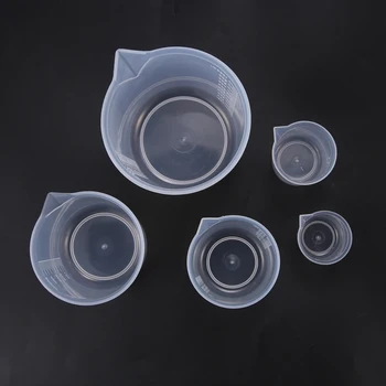 Набор от пластмасови мензурок 5 размери, размерите чаши (50, 100, 250, 500, 1000 мл) и 20 опаковки, прозрачни степен пипети с обем от 3 мл.
