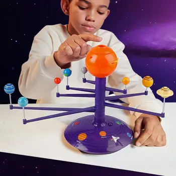 Орбитални Модел Играчки с Проектор Гласова Предавания на Девет Планети 3D Настолен Дисплей Въртяща Детска Астрономическа Научна Играчка за Дома