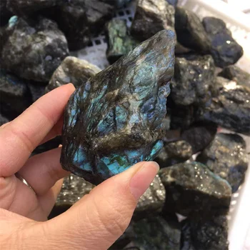 Продажба на едро естествени необработени непреработен labradorite исцеляющий crystal груб камък за декорация на дома